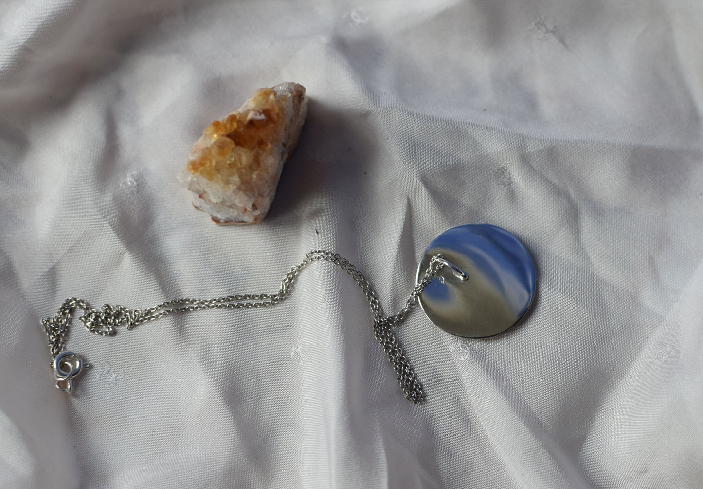Pendentif "Solune" de la collection astrale - Bijoux en argent et cuivre