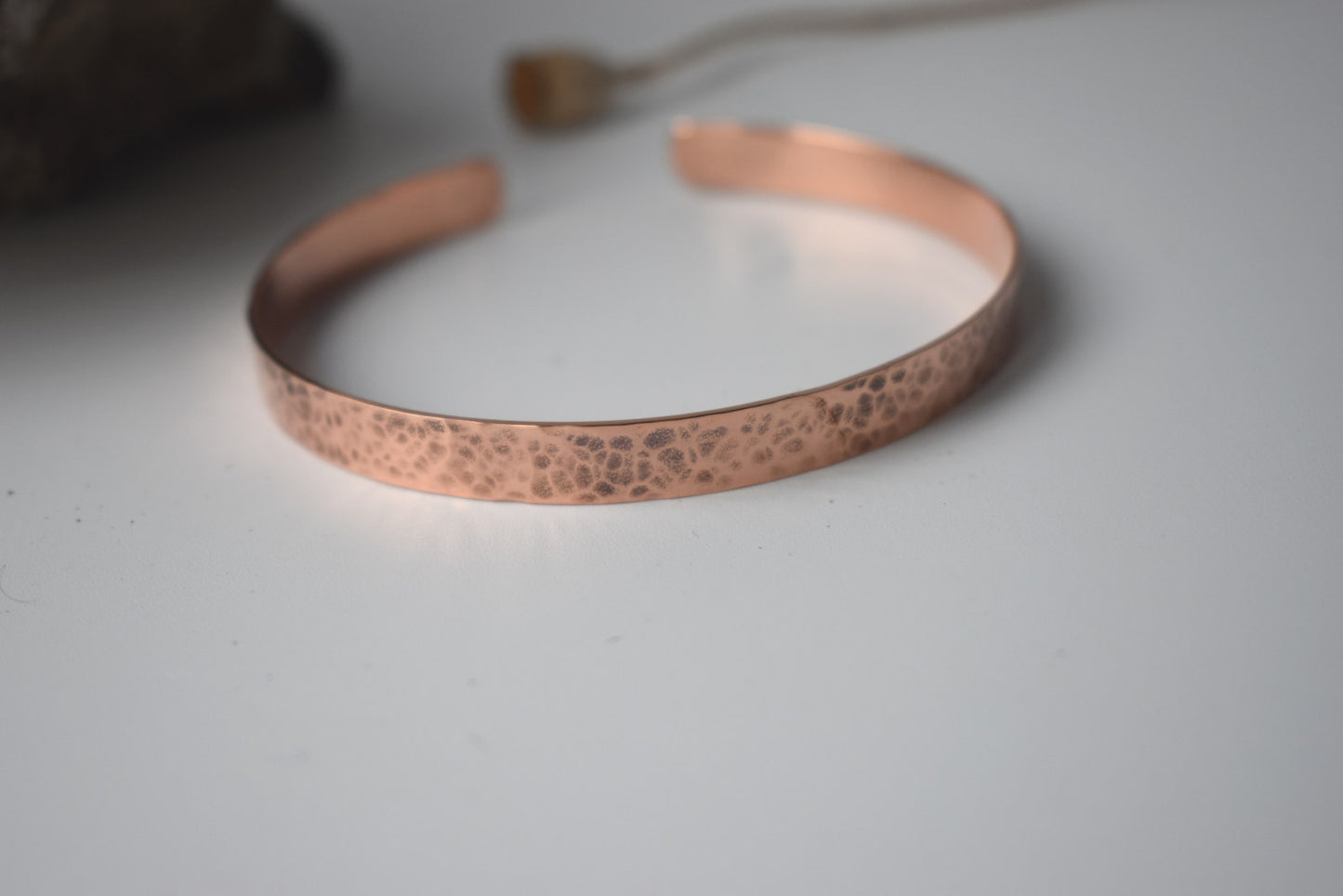 Bracelet Manchette en cuivre pur - Finition martelée