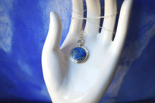 "Lemniscate" collier en argent 925, pierre de lune et lapis-lazuli
