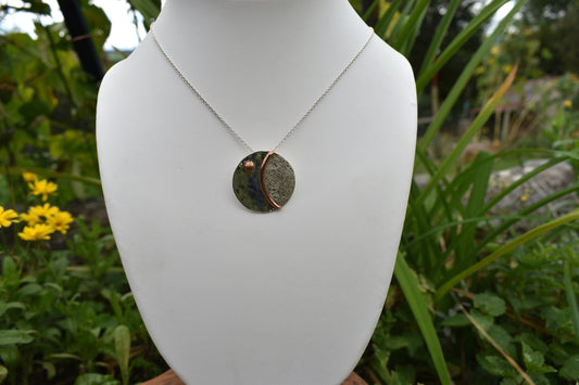 Pendentif "Solune" de la collection astrale